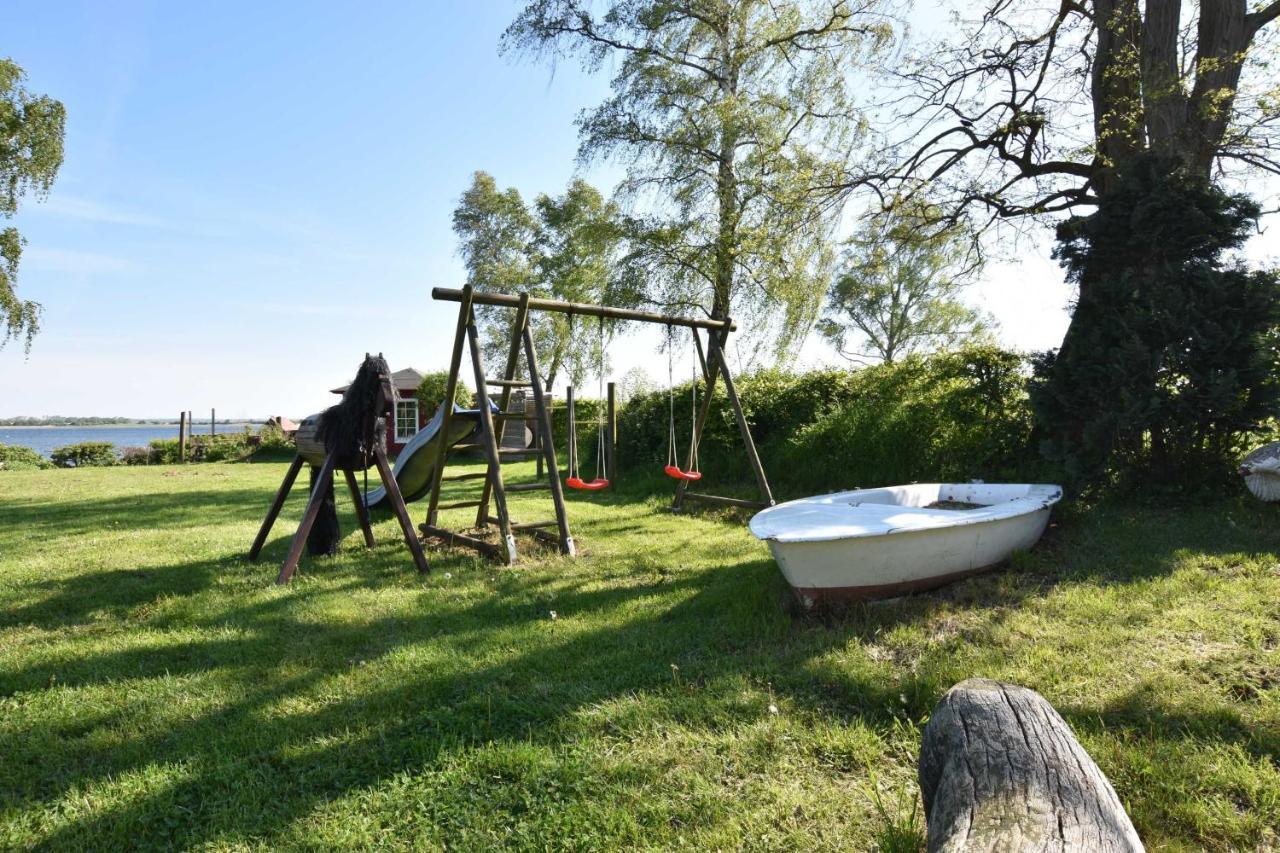 "Villa Seeheim" Ferienobjekt Direkt Am Wasser Ovs 692 Gustow  エクステリア 写真